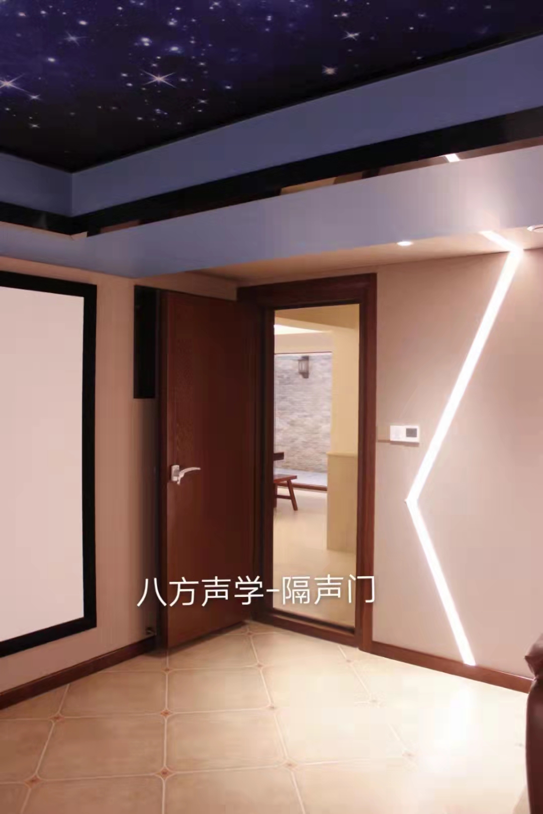 提升隔音门